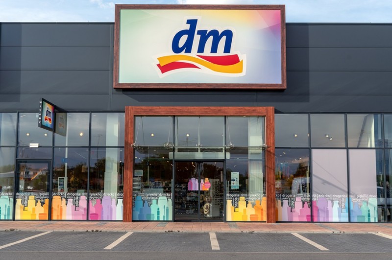 dm wkracza do Poznania