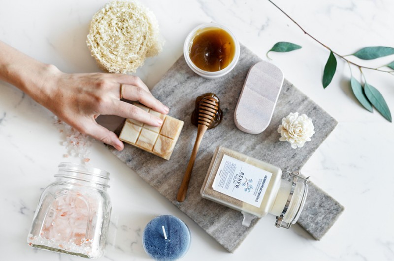 Higiena – półka kosmetyków i akcesoriów