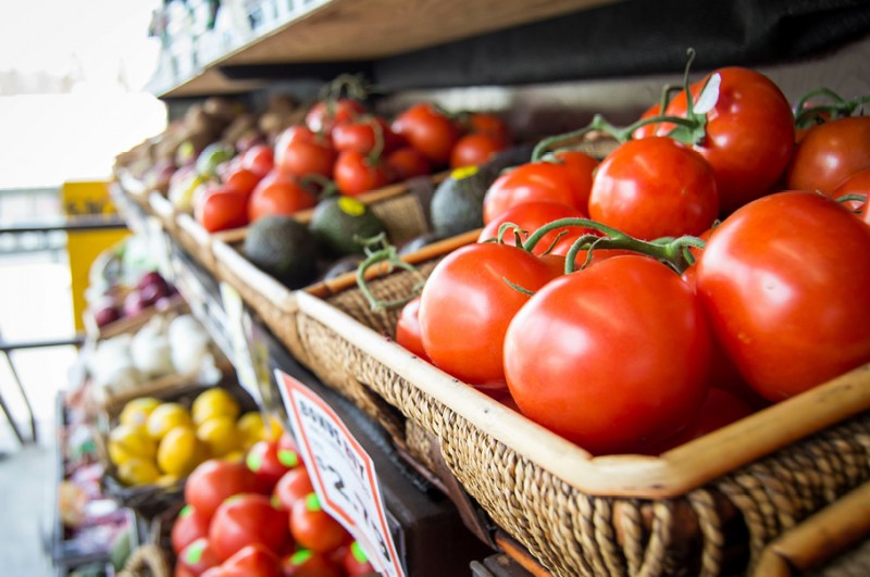 Spadek sprzedaży i transakcji w małych sklepach
