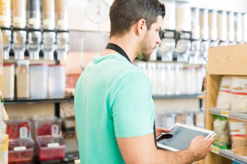 Małe sklepy w spirali zadłużenia