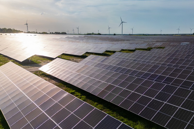 Carrefour Polska zapewni 30% energii z OZE dzięki umowie z EDP