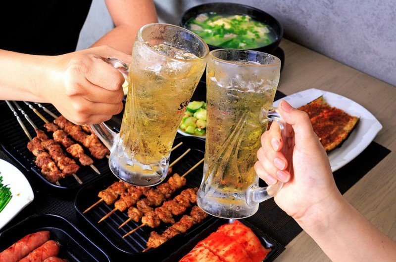 Polacy odczuwają drożyznę piwa. Co trzeci ogranicza zakup