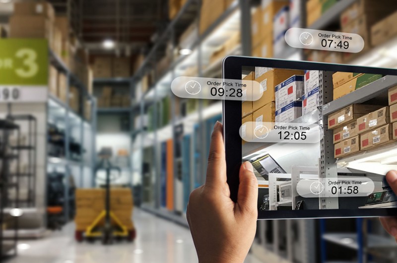 Detaliści coraz częściej wykorzystują automatyzację i sztuczną inteligencję, by ograniczać straty