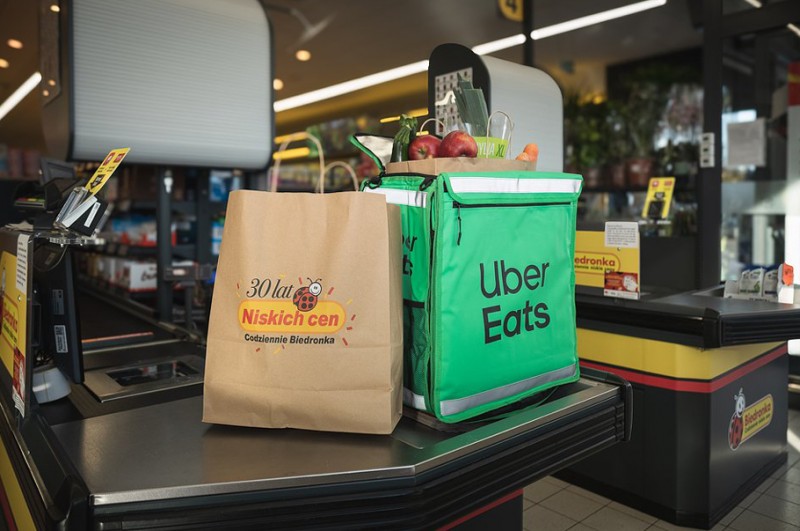 Biedronka i Uber Eats rozszerzają współpracę