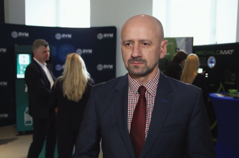 Konsumenci narzekają na zbyt małą liczbę zwrotomatów