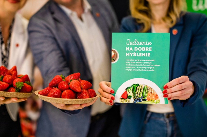 Warzywni liderzy i owocowe trendy. Wiosenne preferencje Polaków zwiastują dobry sezon 