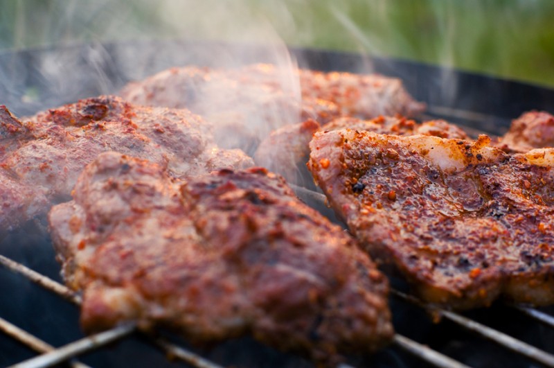Grill pachnie dobrze, produkcja żywności już nie