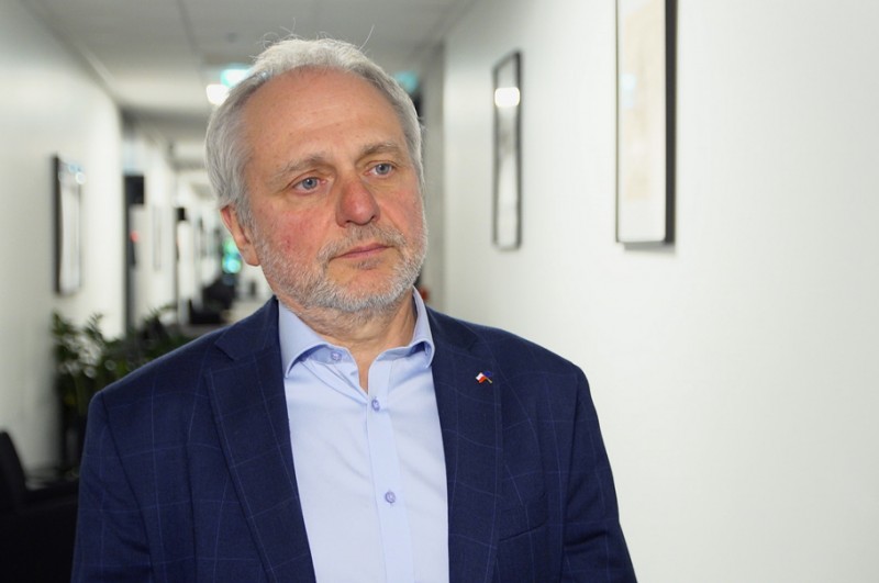 Globalny podatek minimalny pod znakiem zapytania. Rząd i biznes wskazują na ryzyka
