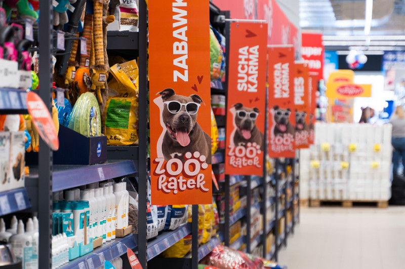 Carrefour rozwija ofertę dla właścicieli zwierząt