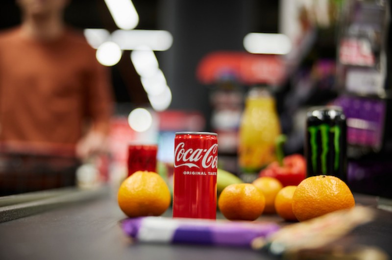 Torby za zwrot opakowań. Nowa akcja Coca-Coli i Biedronki