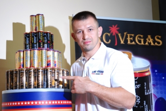 Tomasz Adamek - twarzą napoju Las Vegas