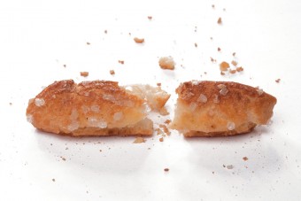 Crunchy puff with sugar